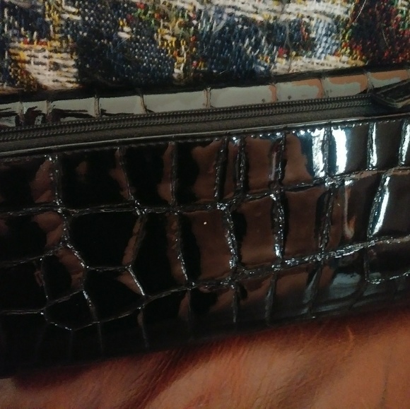 City DKNY wallet - Picture 2 of 3